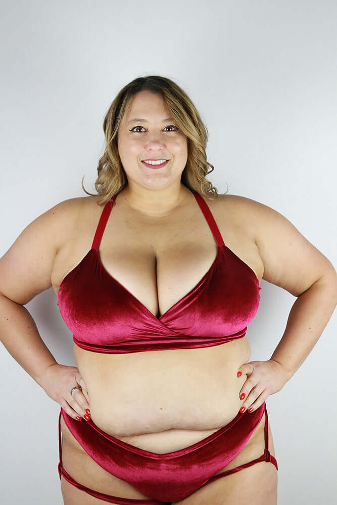 Rarr Designs pole sports bra in Berry | supportive pole sports bra | big boob pole wear Australia | pole dance sports bra Australia