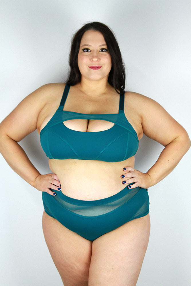 Maddox Super High Waist Short β EMERALD GREEN β Rarr Designs