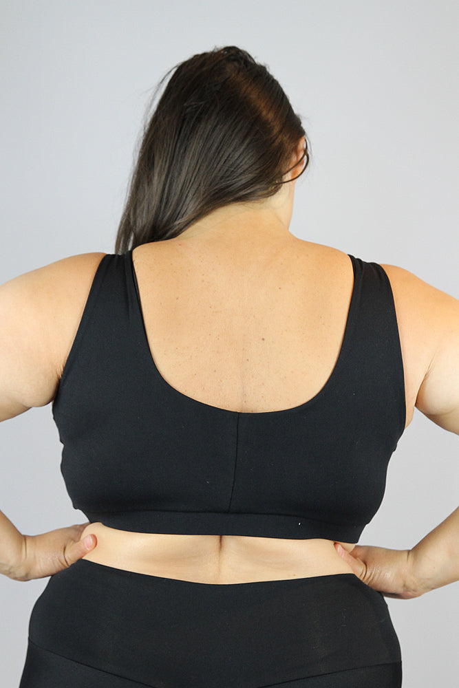 Matte Black Sweet Scoop Plus Size Sports Bra – Rarr Designs