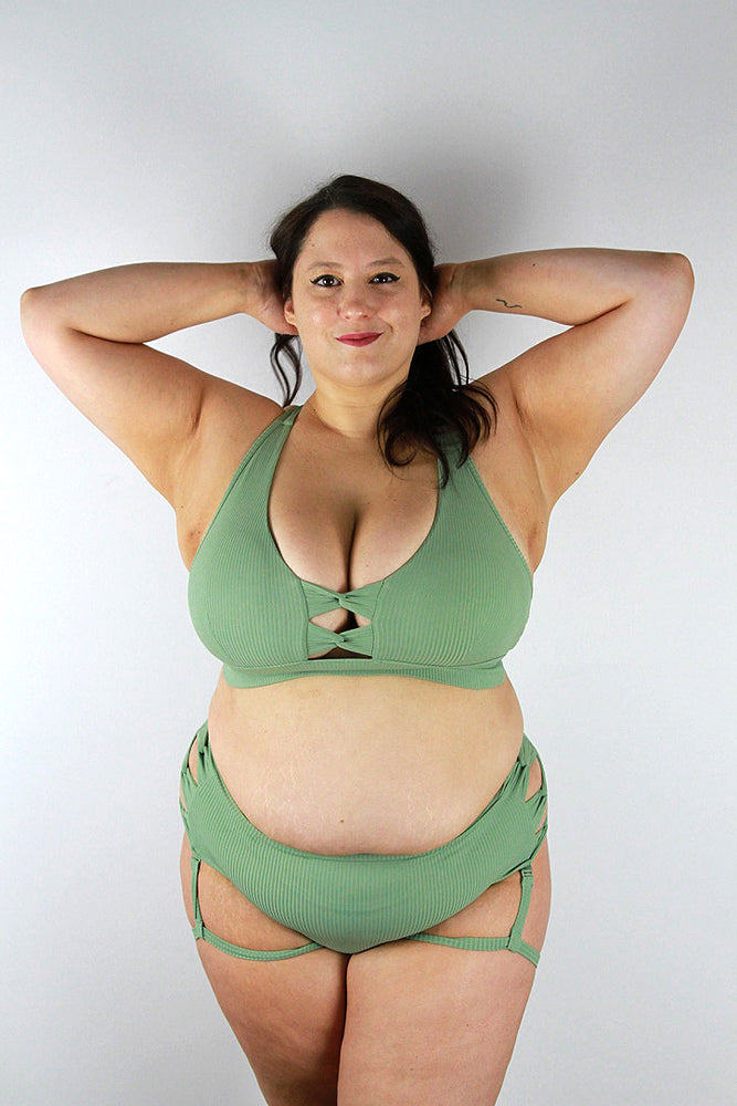 Sasha Sports Bra – Sage Green – Rarr Designs