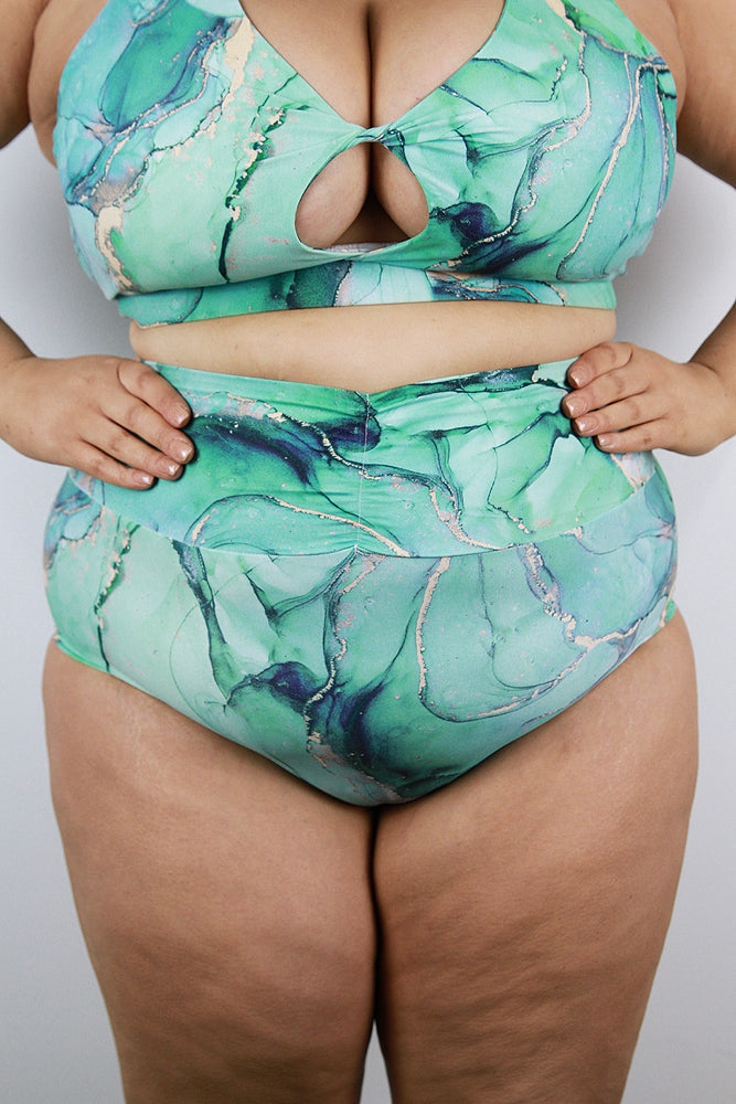 Celestial Plus Size High Waisted Shorts APPLE – Rarr Designs