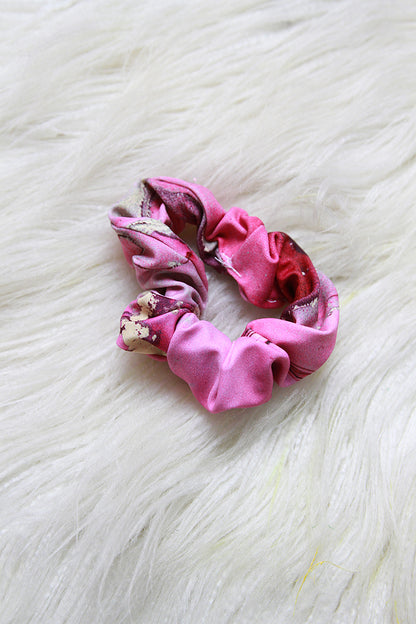 Celestial SCRUNCHIE RASPBERRY – Rarr Designs