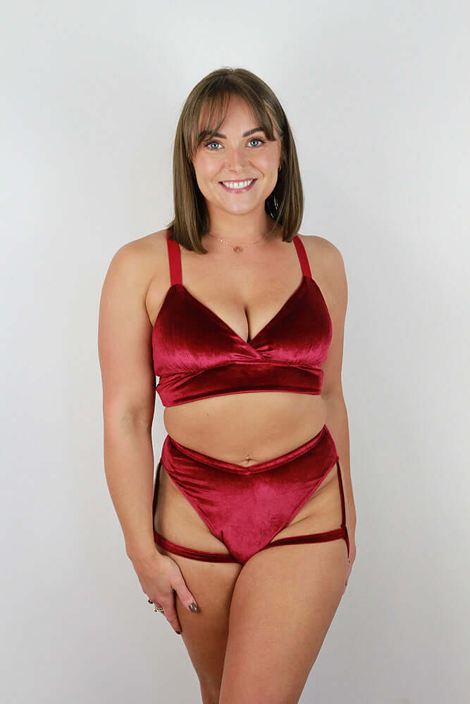 Rarr Designs pole sports bra | supportive pole sports bra | big boob pole wear Australia | pole dance sports bra Australia