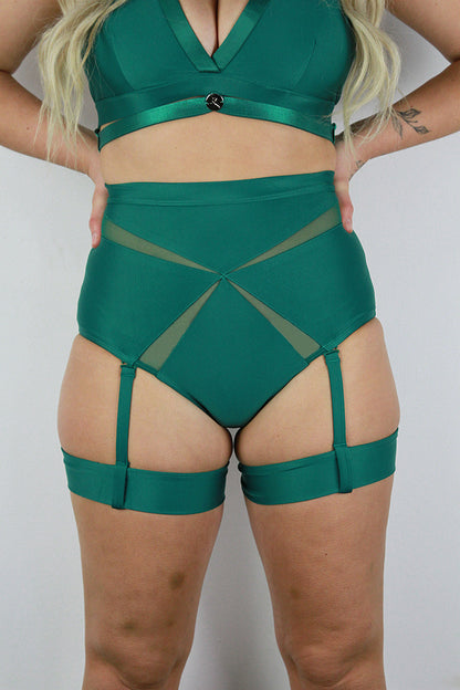 Yasmin High Waist Scrunch Bum Garter Shorts – Forest Green